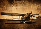 altes Doppeldecker Oldtimer Flugzeug Antonov